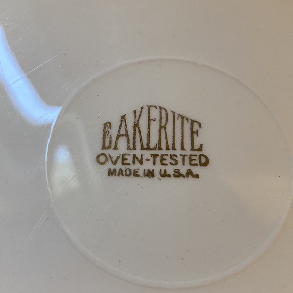 Bakerite Ceramic Floral  9.5” pie Pan - Picture 4 of 7